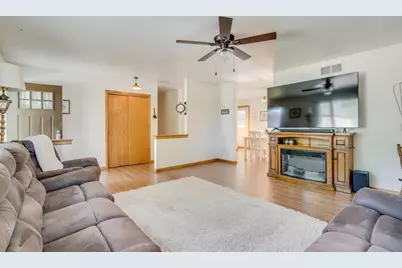3516  Polk St, Racine, WI 53139 - Photo 17