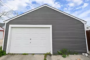 2719 S Austin St, Milwaukee, WI 53207 - Photo 27
