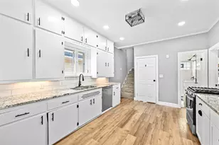 2719 S Austin St, Milwaukee, WI 53207 - Photo 9