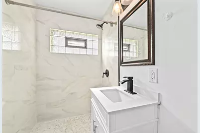 2719 S Austin St, Milwaukee, WI 53207 - Photo 13