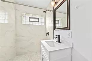 2719 S Austin St, Milwaukee, WI 53207 - Photo 13
