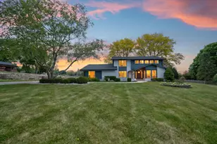 7693 Overlook Dr, Greendale, WI 53129 - Photo 3