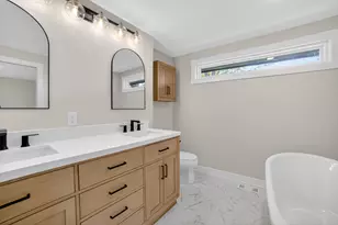 7693 Overlook Dr, Greendale, WI 53129 - Photo 41
