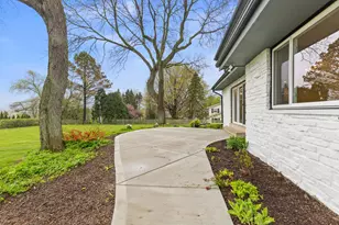 7693 Overlook Dr, Greendale, WI 53129 - Photo 55