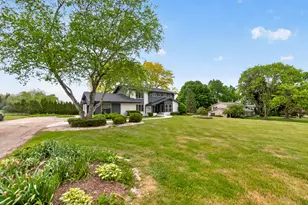 7693 Overlook Dr, Greendale, WI 53129 - Photo 57