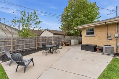 2920 E Cudahy Ave, Saint Francis, WI 53235 - Photo 21