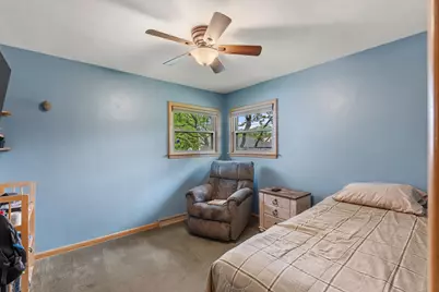 2920 E Cudahy Ave, Saint Francis, WI 53235 - Photo 11