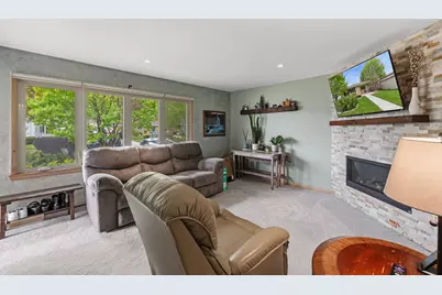 2920 E Cudahy Ave, Saint Francis, WI 53235 - Photo 5