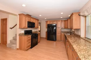 2500 N 116th St, Wauwatosa, WI 53226 - Photo 7