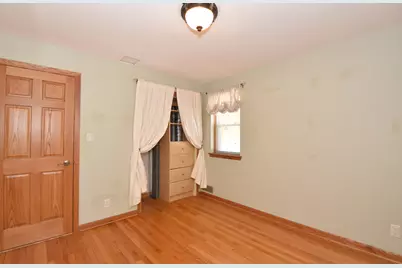 2500 N 116th St, Wauwatosa, WI 53226 - Photo 13