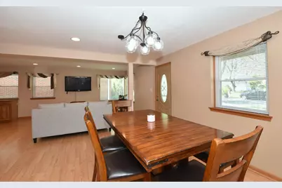 2500 N 116th St, Wauwatosa, WI 53226 - Photo 9