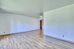 7371 S 49th St, Franklin, WI 53132 - Photo 5