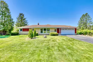 7371 S 49th St, Franklin, WI 53132 - Photo 1