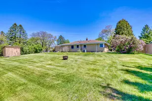 7371 S 49th St, Franklin, WI 53132 - Photo 3