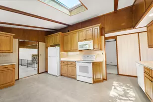 S66W13555 Saroyan Rd, Muskego, WI 53150 - Photo 13