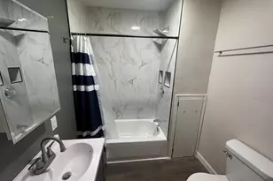709 Dexter St, Madison, WI 53704 - Photo 11