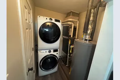 709  Dexter St, Madison, WI 53704 - Photo 13