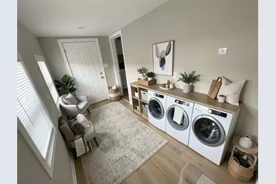2446 S 17th St #2446A, Milwaukee, WI 53215 - Photo 17