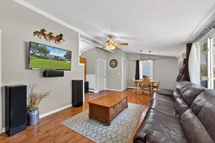 9707 Saratoga Dr, Racine, WI 53108 - Photo 9