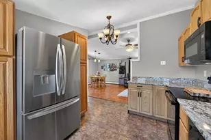 9707 Saratoga Dr, Racine, WI 53108 - Photo 7