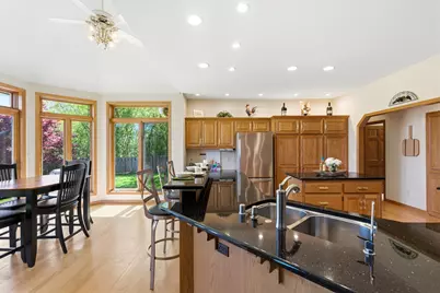13230 W Foxwood Dr, New Berlin, WI 53151 - Photo 15