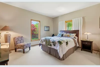 13230 W Foxwood Dr, New Berlin, WI 53151 - Photo 25