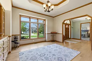 13230 W Foxwood Dr, New Berlin, WI 53151 - Photo 7