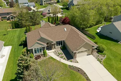 13230 W Foxwood Dr, New Berlin, WI 53151 - Photo 3