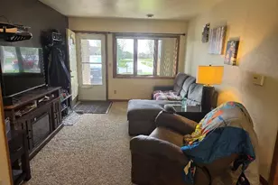 1002 Chrysler Dr, Mishicot, WI 54228 - Photo 7