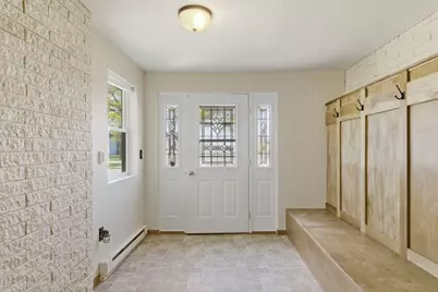 1409 S 26th St, Manitowoc, WI 54220 - Photo 3