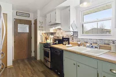 1409 S 26th St, Manitowoc, WI 54220 - Photo 13