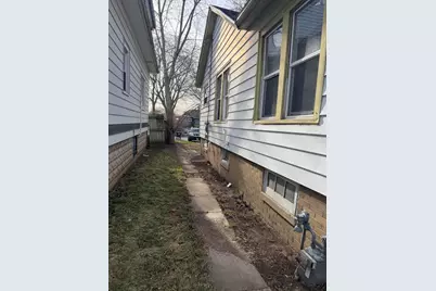 5053 N 28th St, Milwaukee, WI 53209 - Photo 3