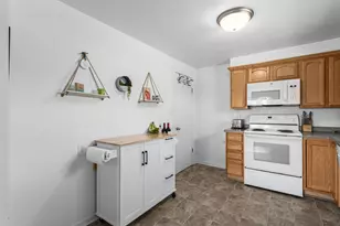 618 N Water St, Watertown, WI 53098 - Photo 13