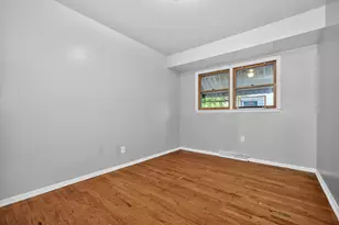 6526 N 54th St, Milwaukee, WI 53223 - Photo 9