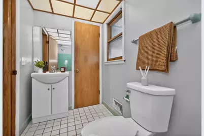 6526 N 54th St, Milwaukee, WI 53223 - Photo 7