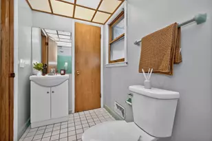 6526 N 54th St, Milwaukee, WI 53223 - Photo 7