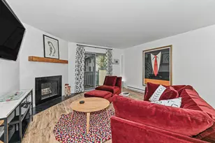 2555 N Lake Dr, Milwaukee, WI 53211 - Photo 11