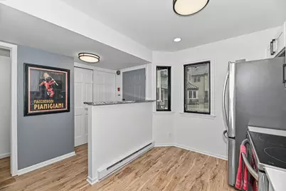 2555 N Lake Dr #3, Milwaukee, WI 53211 - Photo 7