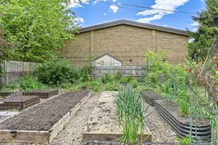 934 N 29th St, Milwaukee, WI 53208 - Photo 37