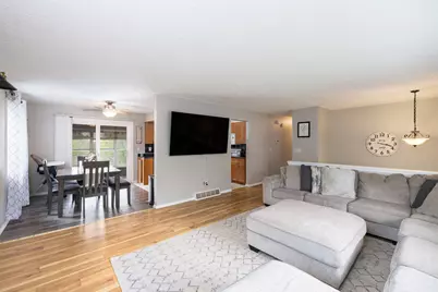 629  Hanson Ct, Onalaska, WI 54650 - Photo 5