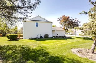 2121 E Broadway, Waukesha, WI 53186 - Photo 39