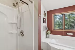 13370 W Maple Ridge Rd, New Berlin, WI 53151 - Photo 35