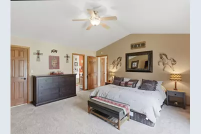 13370 W Maple Ridge Rd, New Berlin, WI 53151 - Photo 29