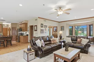 13370 W Maple Ridge Rd, New Berlin, WI 53151 - Photo 11