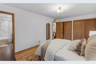 9740 N Riverside Rd, Mequon, WI 53092 - Photo 33