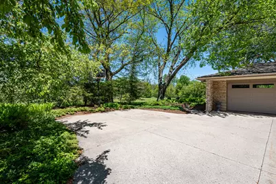 9740 N Riverside Rd, Mequon, WI 53092 - Photo 53