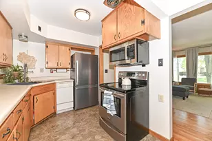 541 N 109th St, Wauwatosa, WI 53226 - Photo 11