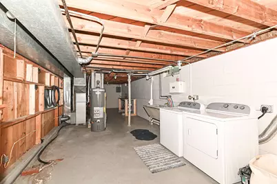 541 N 109th St, Wauwatosa, WI 53226 - Photo 23