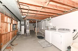 541 N 109th St, Wauwatosa, WI 53226 - Photo 23