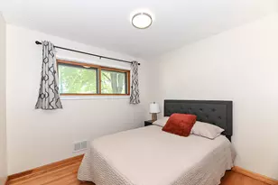 541 N 109th St, Wauwatosa, WI 53226 - Photo 15
